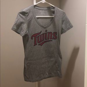 NEVER WORN TWINS WOMENS T-SHIRT